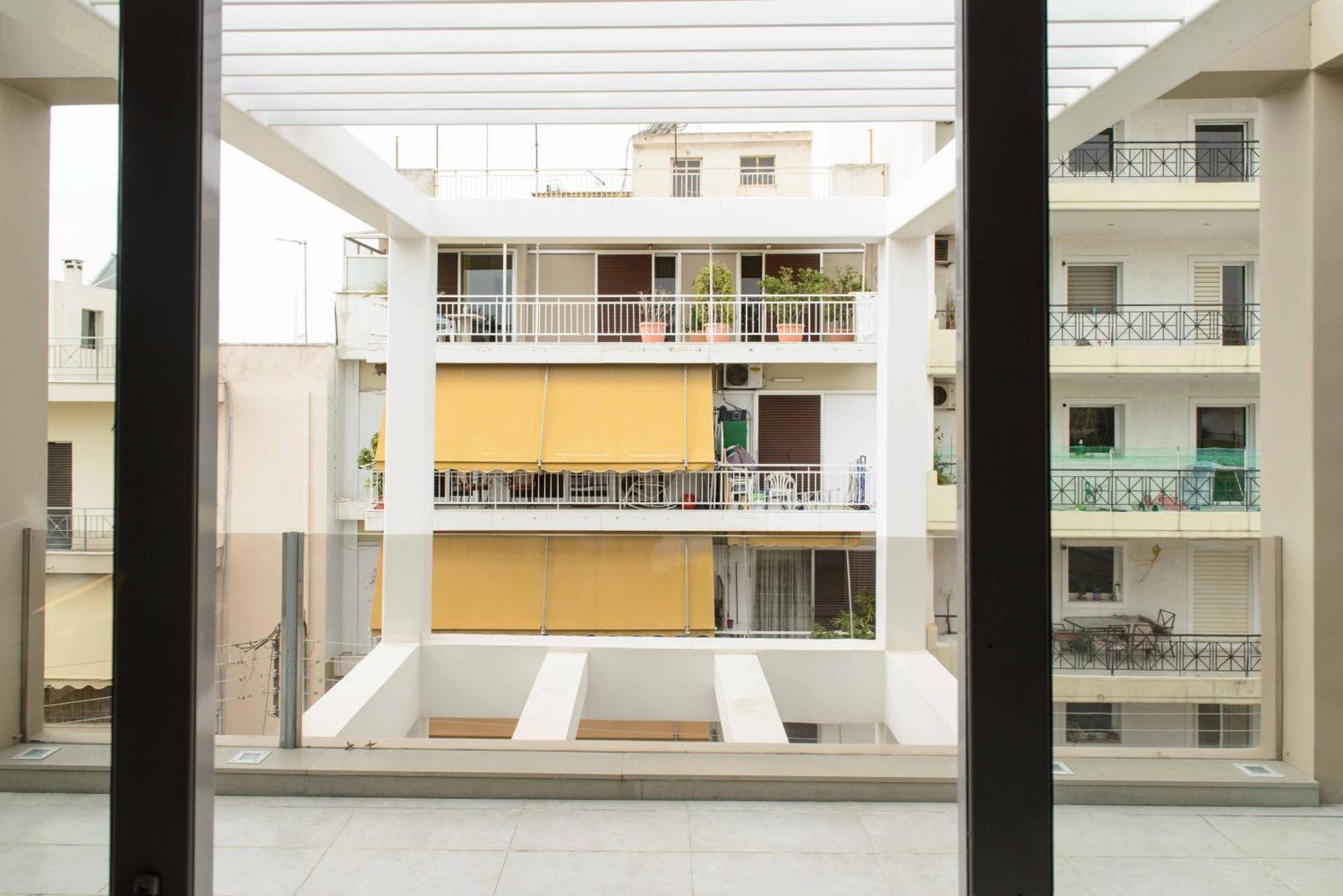 Bright Loft With Terrance - Next To Metro Kerameikos Lägenhet Aten Exteriör bild